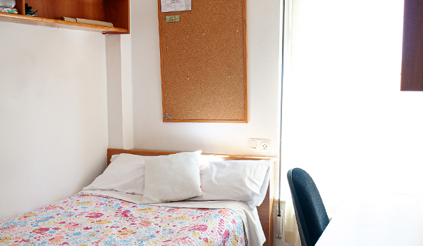 Tagaste Leon Student House - Standard Room
